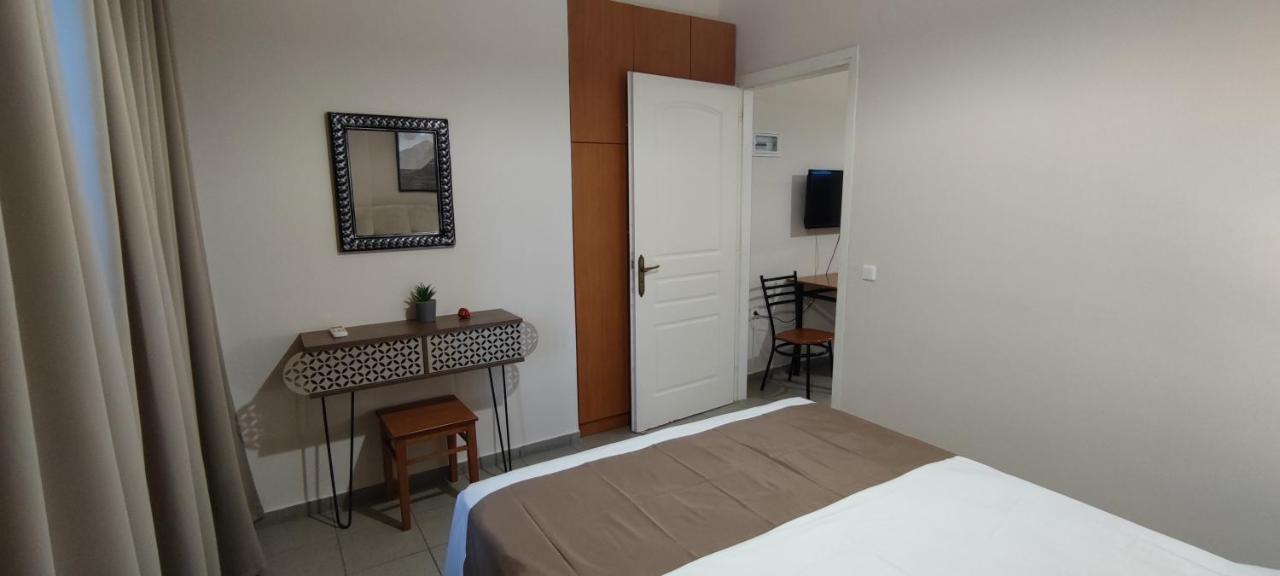 Alexandra'S Glifa Apartments Luaran gambar