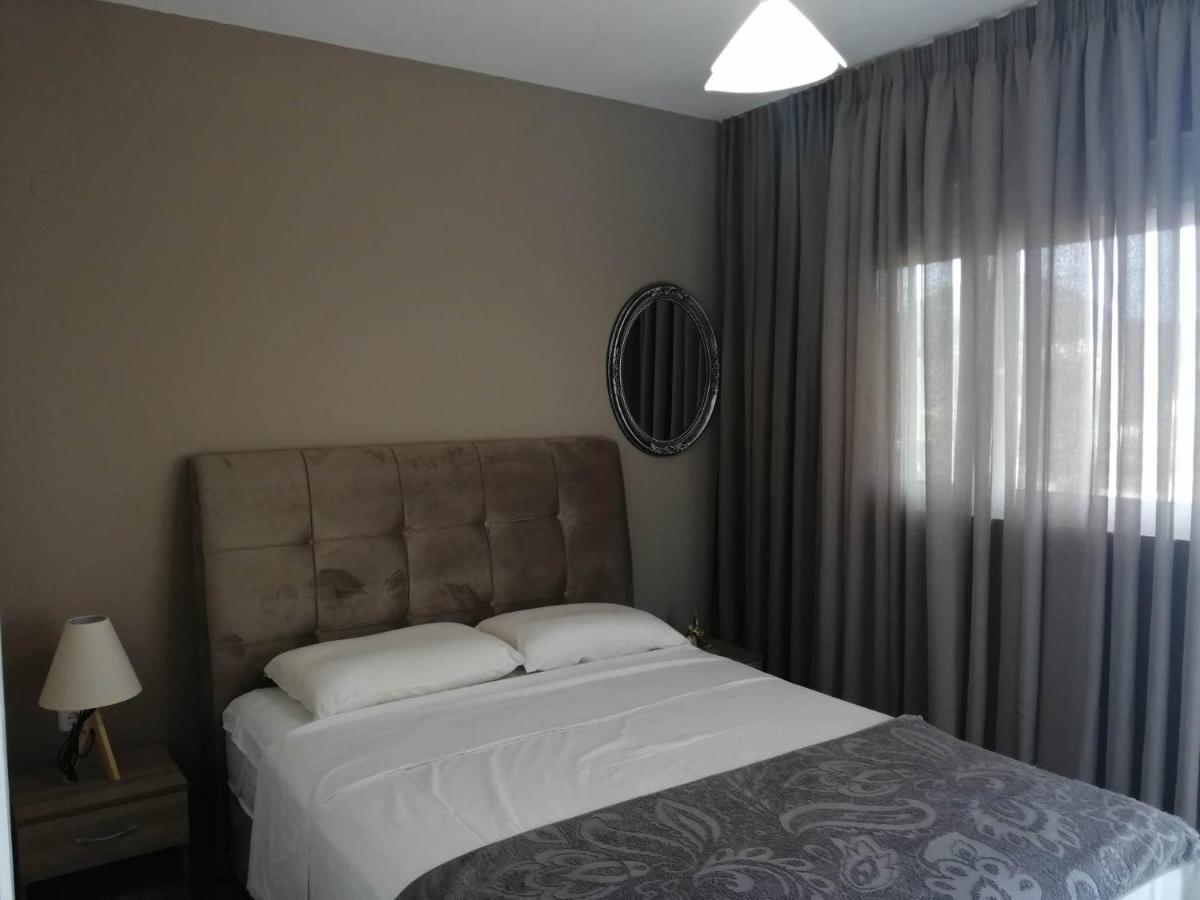 Alexandra'S Glifa Apartments Luaran gambar