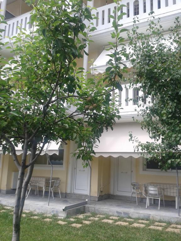 Alexandra'S Glifa Apartments Luaran gambar